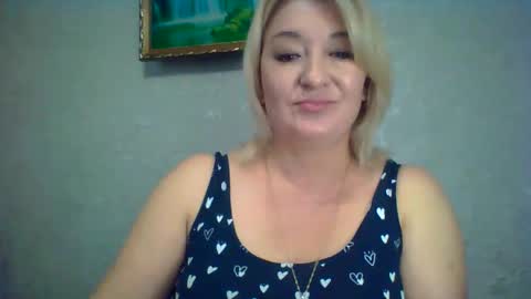ArielXLoveresss online show from 10/06/25, 08:01