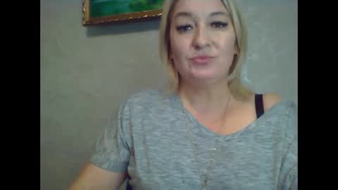 ArielXLoveresss online show from 10/16/25, 03:13