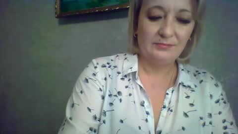 Snapshot of arielxloveresss chatting on 11/04/25, 06:12 ArielXLoveresss online show from 11/04/25, 06:12
