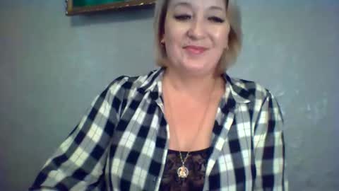 Snapshot of arielxloveresss chatting on 11/25/25, 08:36 ArielXLoveresss online show from 11/25/25, 08:36