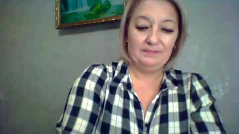 Snapshot of arielxloveresss chatting on 11/28/25, 04:09 ArielXLoveresss online show from 11/28/25, 04:09