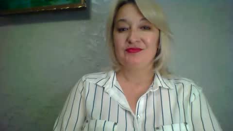 Snapshot of arielxloveresss chatting on 05/31/26, 01:18 ArielXLoveresss online show from 05/31/26, 01:18