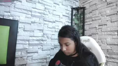Snapshot of arietta_ chatting on 02/24/25, 06:36 ARIETTA online show from 02/24/25, 06:36