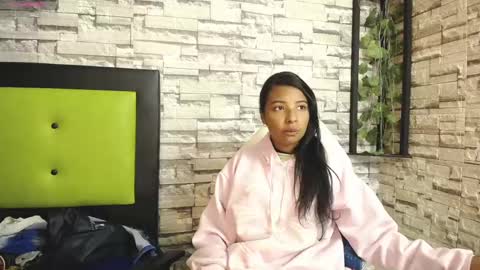 Snapshot of arietta_ chatting on 03/01/25, 12:23 ARIETTA online show from 03/01/25, 12:23