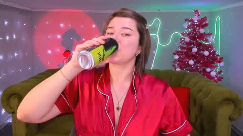 Ari online show from 12/31/24, 09:10