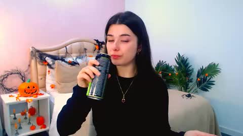 Ari online show from 11/10/25, 01:10