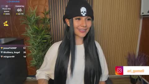 Snapshot of arigy_gomez chatting on 02/15/25, 11:25 Arigy Everyday From 1430 to 2130 Col Time online show from 02/15/25, 11:25