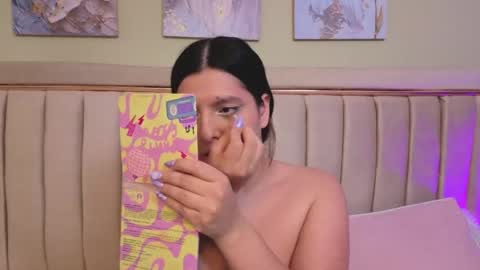 arihanna_london online show from 05/07/26, 04:07