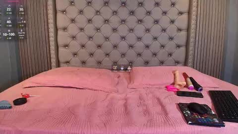 ARIANA   online show from 09/09/25, 06:07