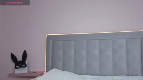 arimilas online show from 11/22/25, 08:13