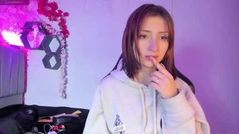 Ariel online show from 03/02/26, 04:14