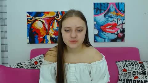 Snapshot of arinabelle chatting on 10/17/25, 03:20 arinabelle online show from 10/17/25, 03:20