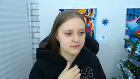 arinabelle online show from 12/18/25, 12:49