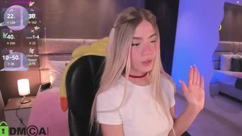 Ari  online show from 11/25/25, 02:55