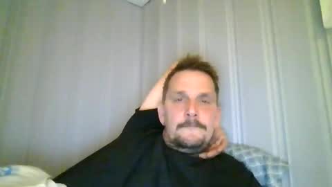 Snapshot of ariparikrigsmann chatting on 02/15/26, 08:05 ariparikrigsmann online show from 02/15/26, 08:05