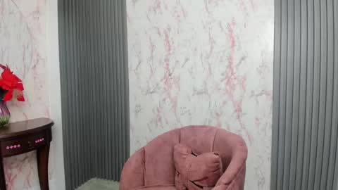 arisha_lee2 online show from 01/14/25, 02:29