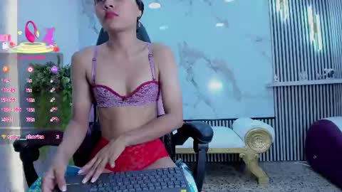 Snapshot of aristena_wow chatting on 06/25/26, 06:23 A R I S online show from 06/25/26, 06:23