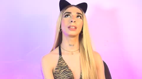 Snapshot of arivega chatting on 06/21/26, 07:16 Nice to meet you thumb up me please its important I LOOK MY BIO DOWN online show from 06/21/26, 07:16