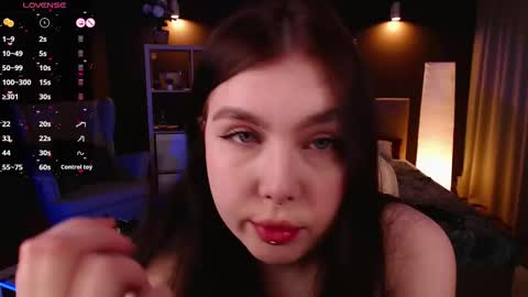 Astrid online show from 03/12/25, 12:31