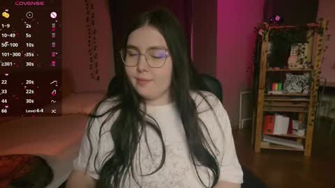 Snapshot of arizonaa_muse chatting on 05/02/26, 02:00 Astrid online show from 05/02/26, 02:00