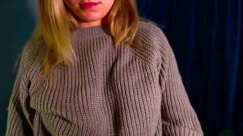 Snapshot of arlana_klart chatting on 09/20/25, 01:39 Arlana online show from 09/20/25, 01:39