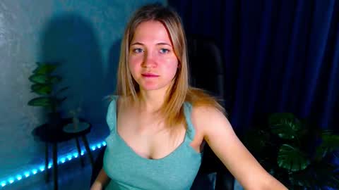 Snapshot of arlana_klart chatting on 09/23/25, 01:19 Arlana online show from 09/23/25, 01:19