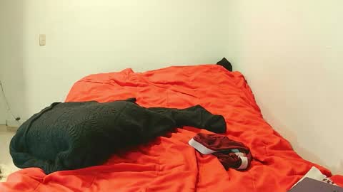 armin_red1 online show from 09/30/25, 02:05