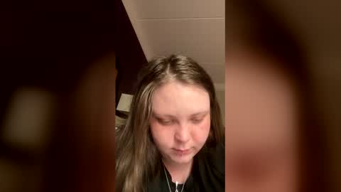 Snapshot of armoniskyee chatting on 04/03/26, 03:54 armoniskyee online show from 04/03/26, 03:54