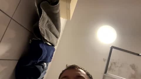 armyskater32 online show from 09/30/25, 09:09