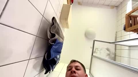 armyskater32 online show from 10/08/25, 12:47