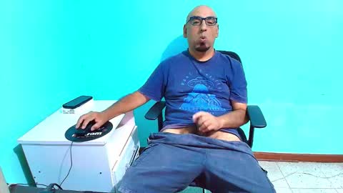 arnelux72 online show from 03/11/26, 05:02