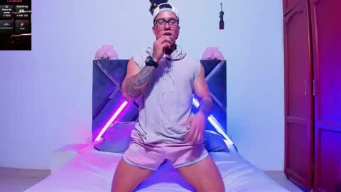 Arnold fit hot98 online show from 11/12/25, 04:40