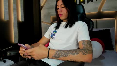 Arohom Lester online show from 02/12/26, 11:16