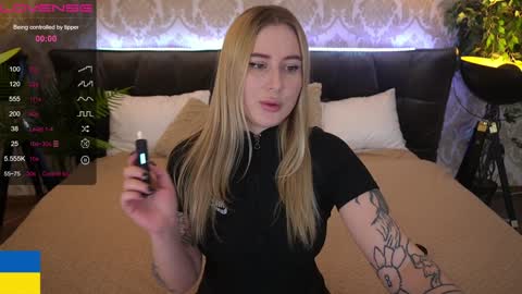 AROLINA online show from 12/11/24, 09:12