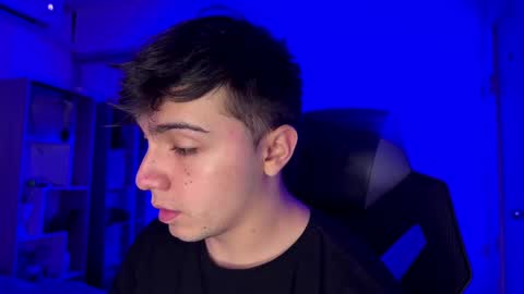 aron__cooper online show from 09/23/25, 11:41