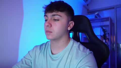 aron__cooper online show from 04/08/26, 12:21