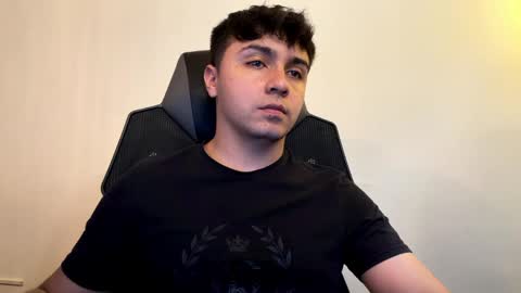 aron__cooper online show from 04/18/26, 09:37