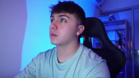 aron__cooper online show from 04/22/26, 03:13