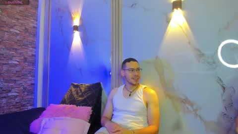 aron and molly online show from 11/16/25, 12:33