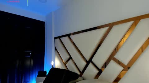 Aron cruz  online show from 04/04/26, 12:57