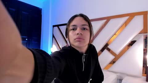 Aron cruz  online show from 04/10/26, 01:27