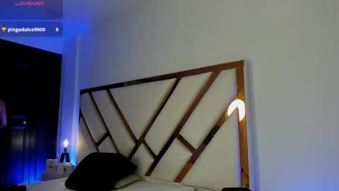 Snapshot of aron_cruz12 chatting on 05/12/26, 01:30 Aron cruz online show from 05/12/26, 01:30