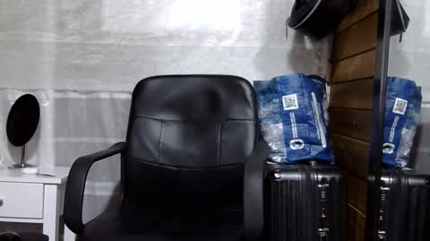 Aron G Franco online show from 12/23/25, 04:54