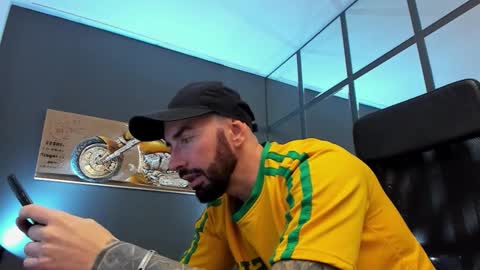 AronGrant online show from 11/13/25, 10:03