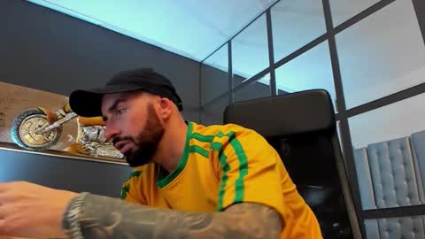 AronGrant online show from 11/15/25, 09:39