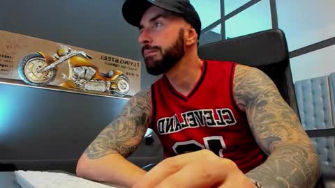 AronGrant online show from 11/23/25, 11:21