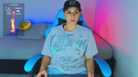 Snapshot of arontroy_wi chatting on 01/19/25, 11:00 noah and ivy online show from 01/19/25, 11:00