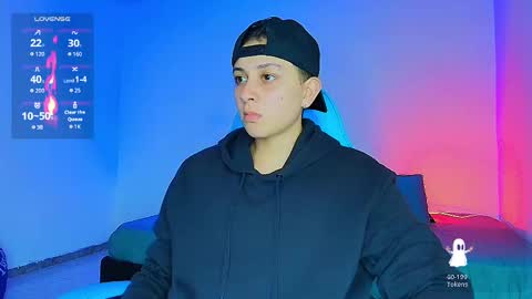 Snapshot of arontroy_wi chatting on 02/13/25, 11:26 noah and ivy online show from 02/13/25, 11:26