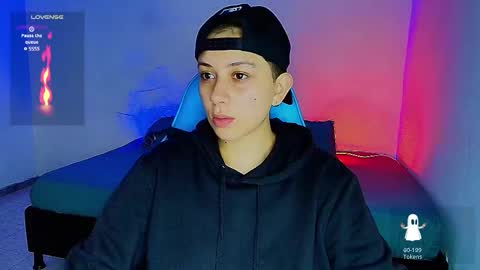 Snapshot of arontroy_wi chatting on 02/14/25, 12:36 noah and ivy online show from 02/14/25, 12:36