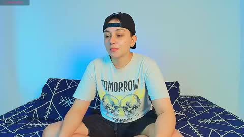 Snapshot of arontroy_wi chatting on 03/03/25, 12:05 noah and ivy online show from 03/03/25, 12:05